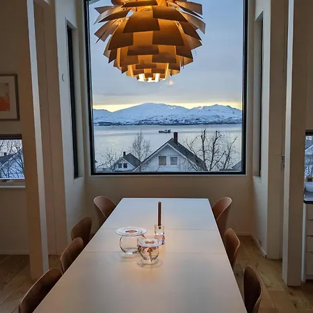 Upnorth, Panoramic View And Jacuzzi