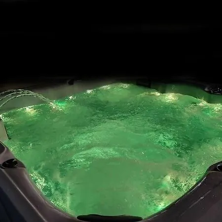 Upnorth, Panoramic View And Jacuzzi 트롬쇠