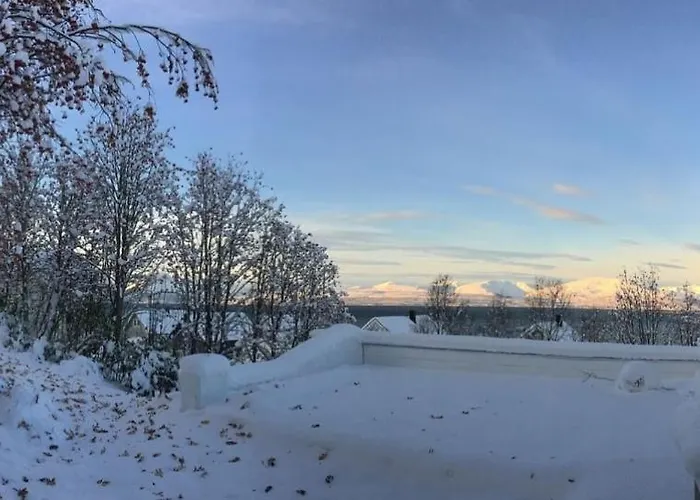 Upnorth, Panoramic View And Jacuzzi